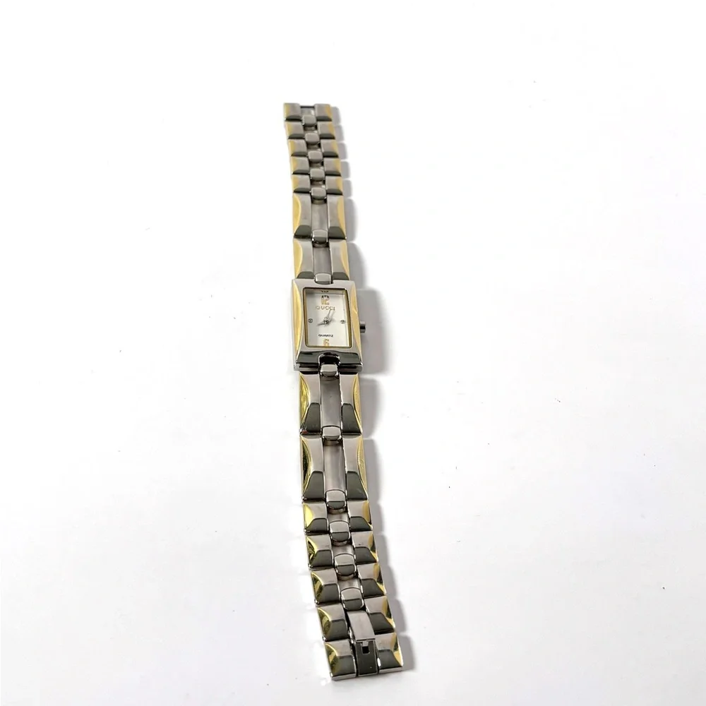 Gucci Vintage Women’s Two-Tone Rectangular Quartz Watch Silver